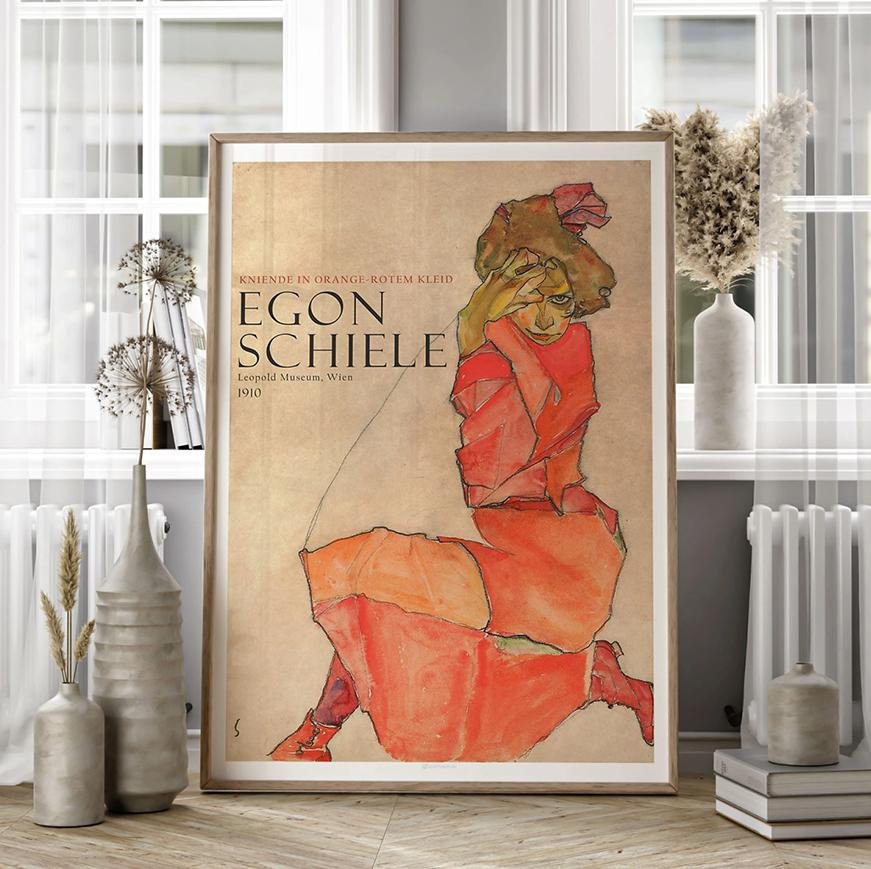 Egon Schiele plakat - Kneeling female in orange red dress