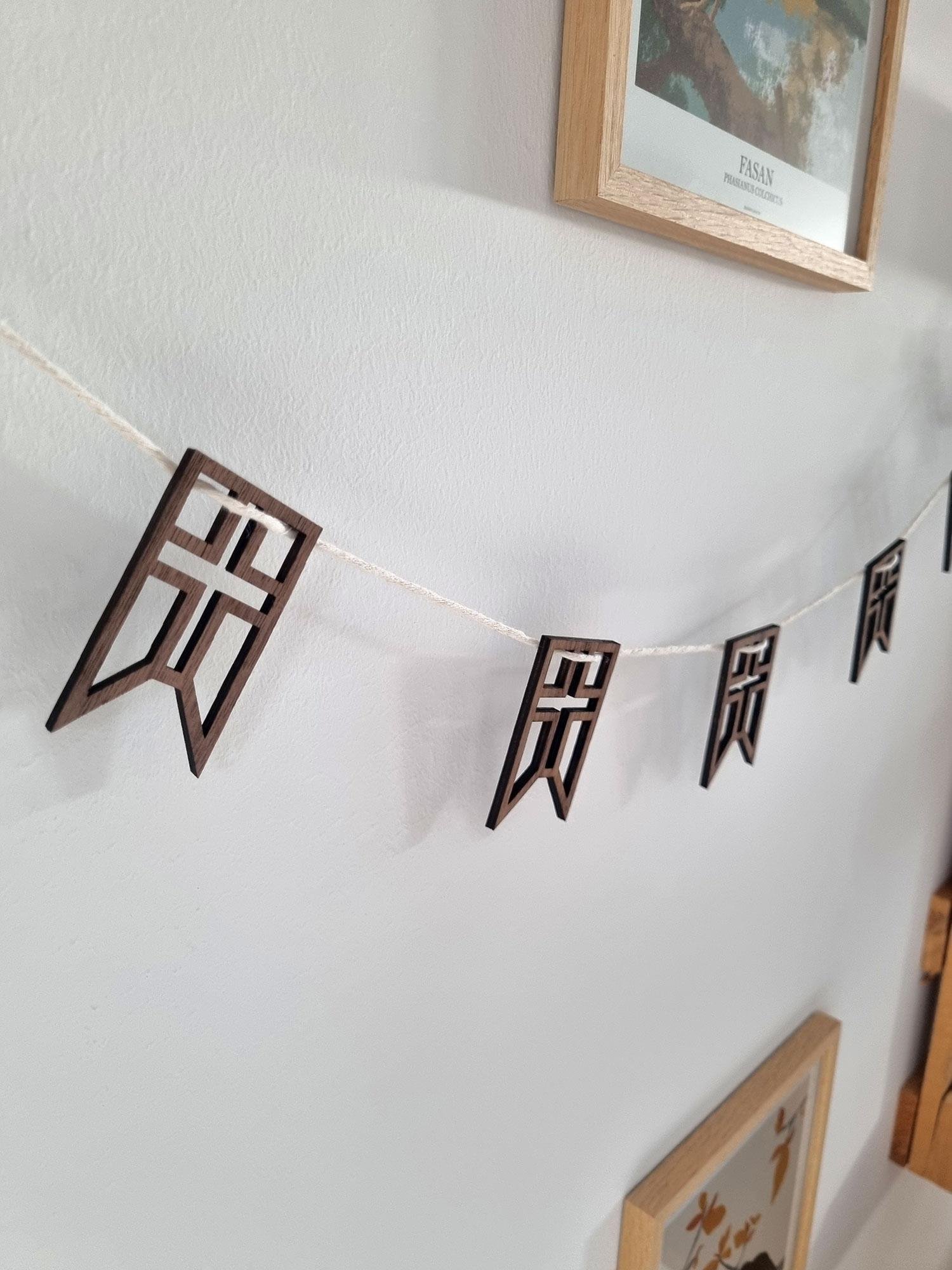 Flagranke med flag i valnøddefiner